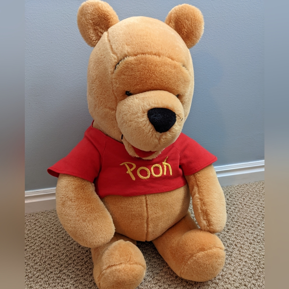 1996 Vintage Winnie the Pooh plush, large